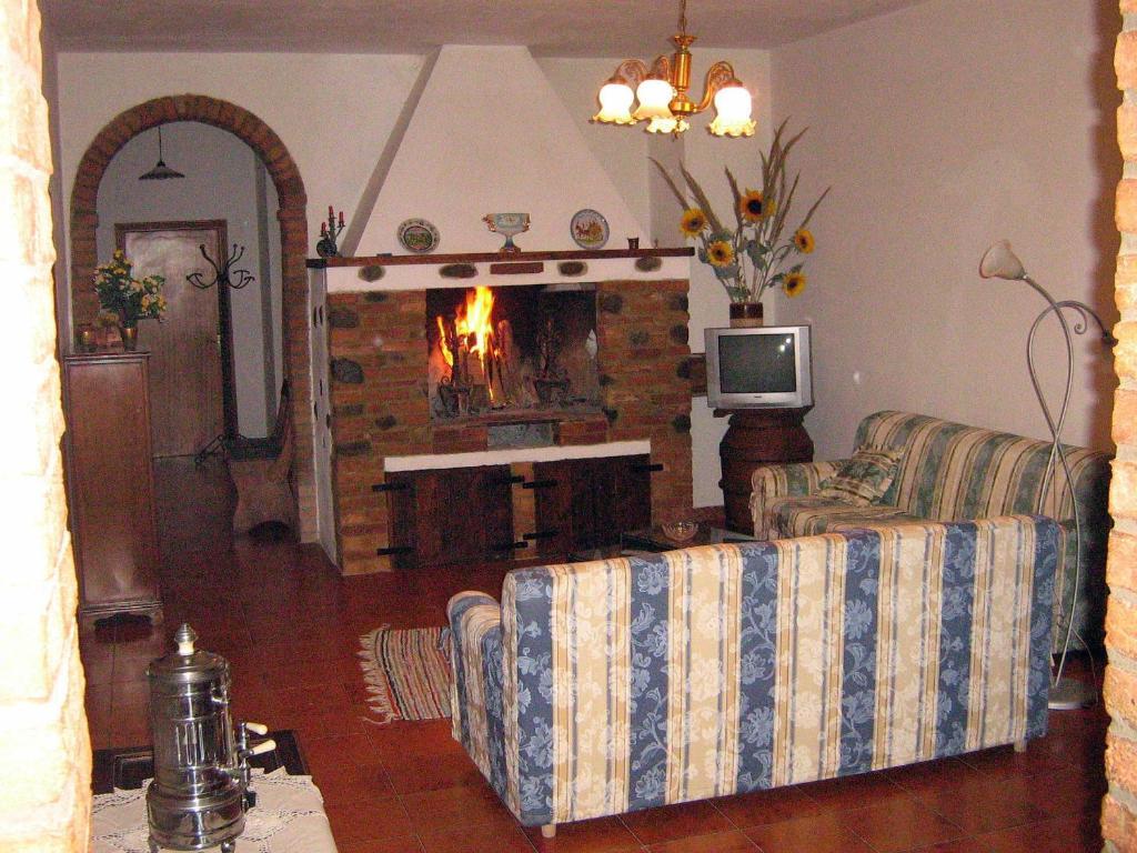 Certine Agriturismo Asciano Bagian luar foto